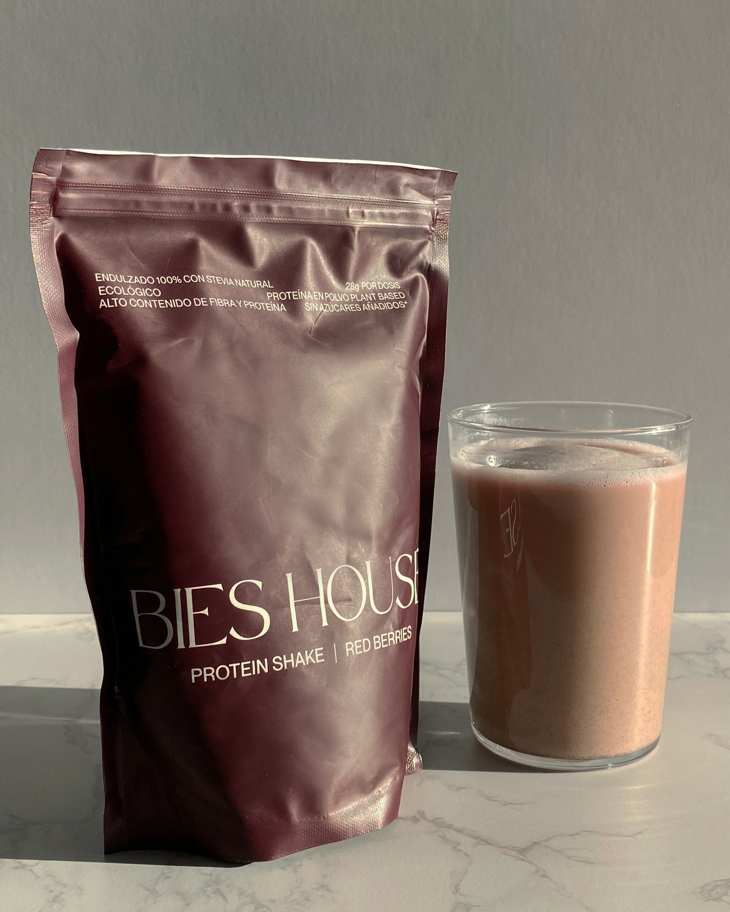 BOOST PROTEÍNA (Chocolate + Frutos Rojos + Shaker)